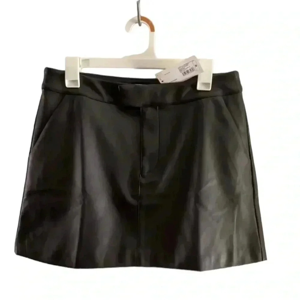 A New Day Faux Leather Mini Skirt Black Dark Romantic Academia Size M NWT - Picture 2 of 7